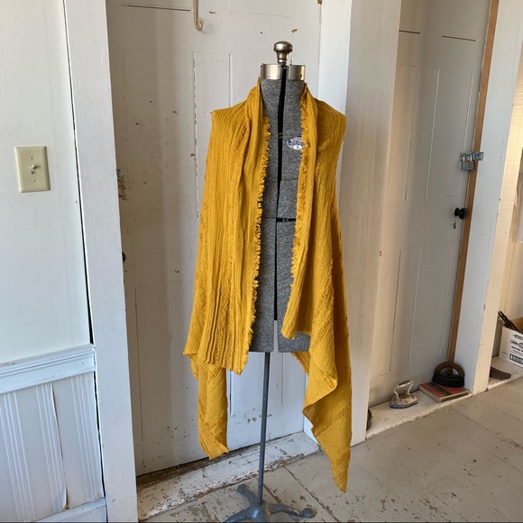 Time & Tru Golden Mustard Woven Scarf - Picture 4 of 10